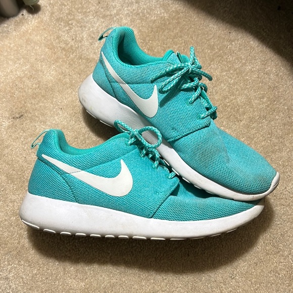 nike roshe run for sale